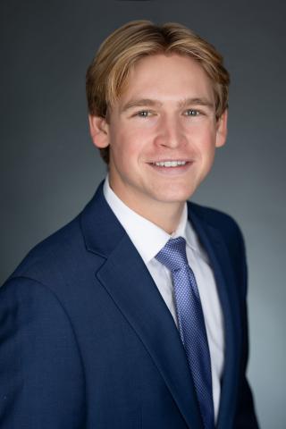 Jamie Logan Headshot